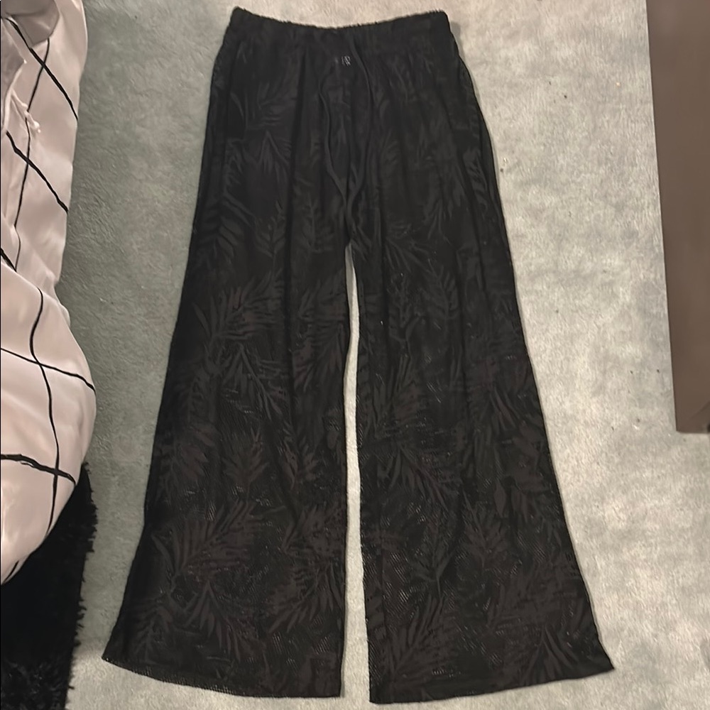 Elegant Black Wide-Leg Pants
